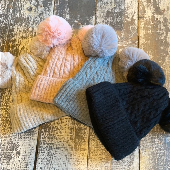 Beanie removable Pom Pom+Back in stock colors! NWT+Disneyland fun - Picture 8 of 8